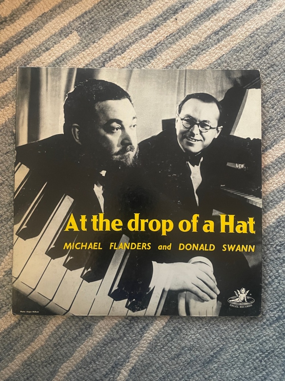 3/$50 At the Drop of a Hat - Michael Flanders & Donald Swann 59s comedy